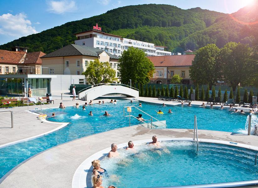 Hotel Adria Nova Dubnica Экстерьер фото